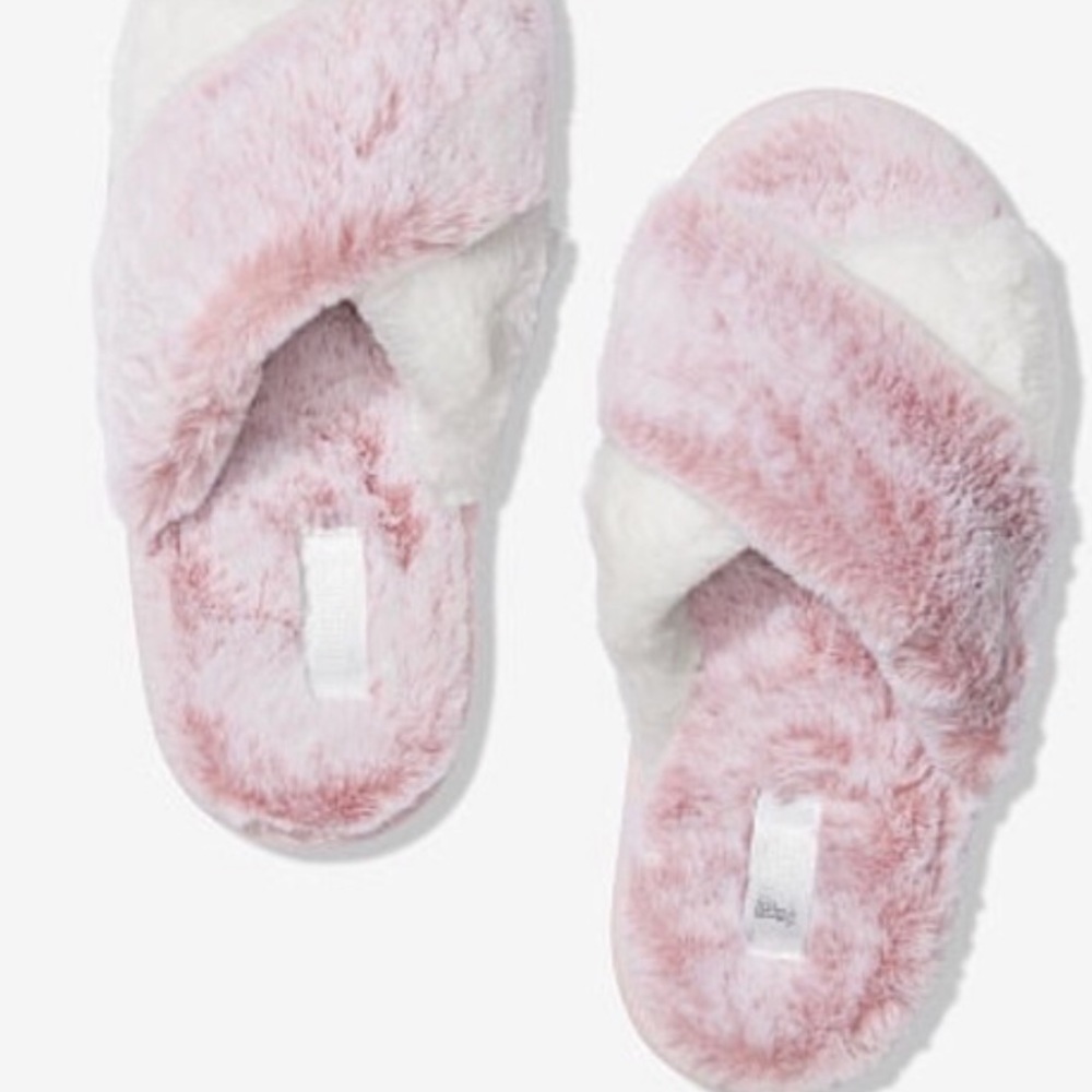 VICTORIA’S SECRET PINK CROSSOVER FAUX FUR SLIPPERS